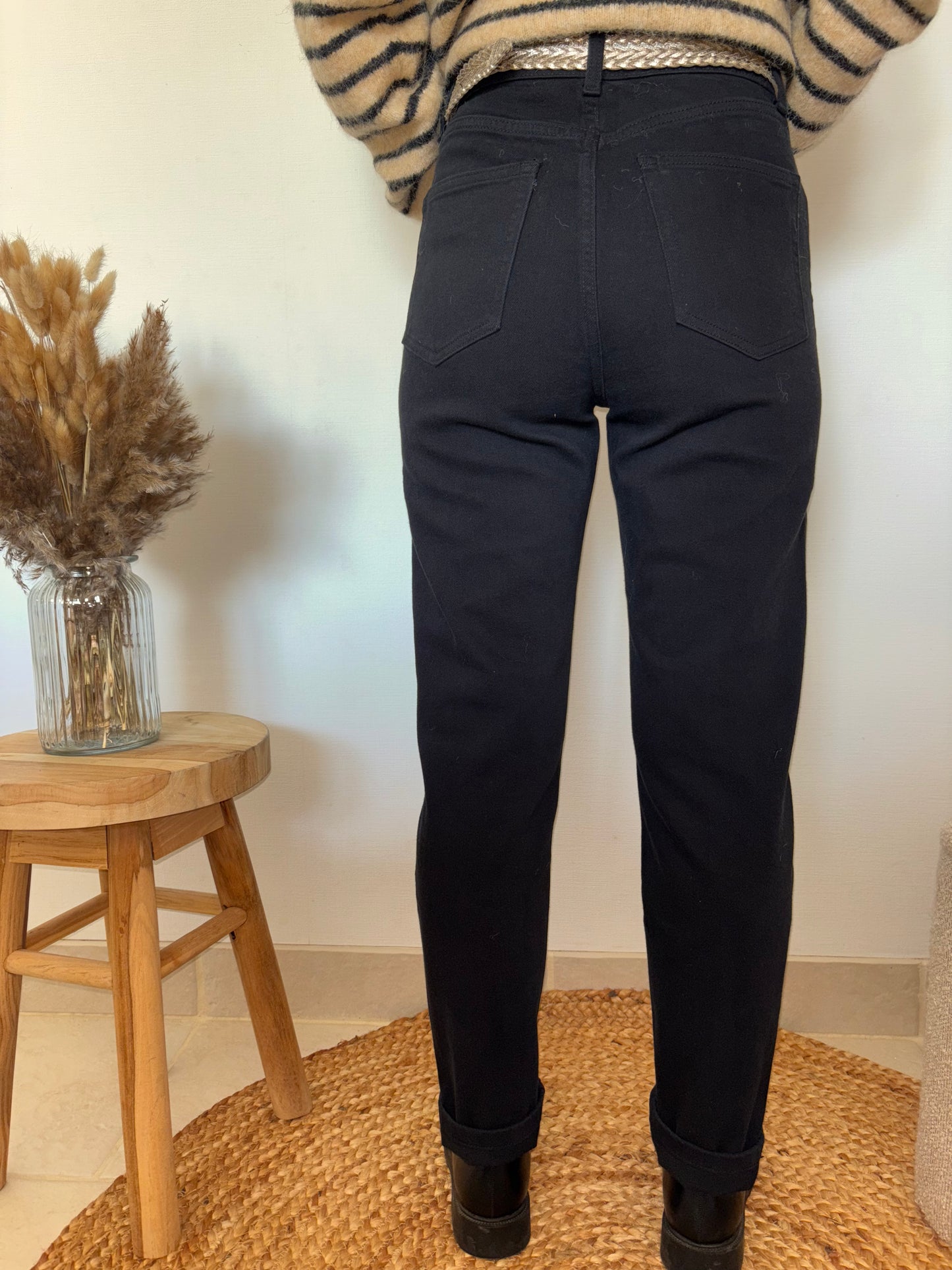 Jean mom noir