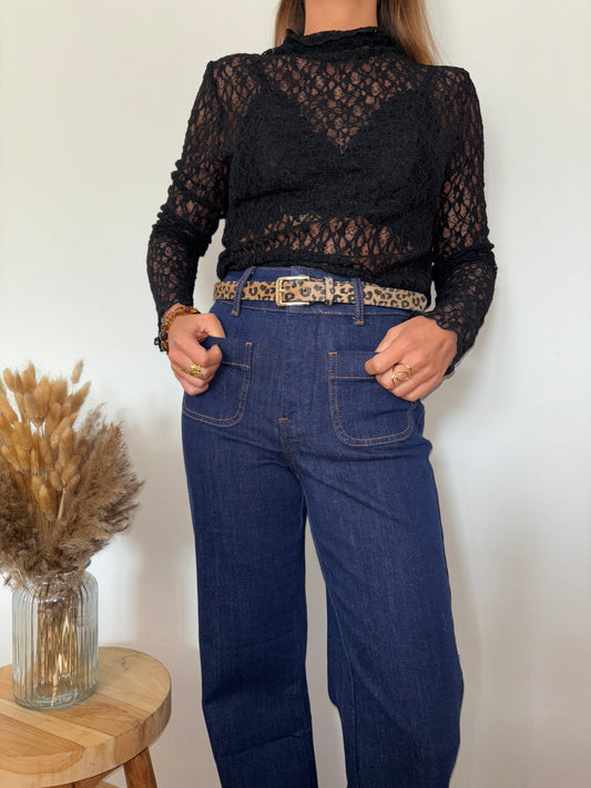 Top en dentelle noir